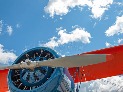 螺旋桨飞机螺旋桨和发动机的细节