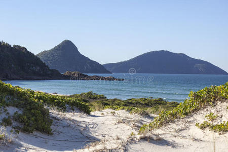 沙丘海洋岛屿和丘陵景观。芬加尔湾。p