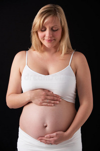 腹部 生活 人类 服装 复制 在室内 母亲 起源 面对 怀孕