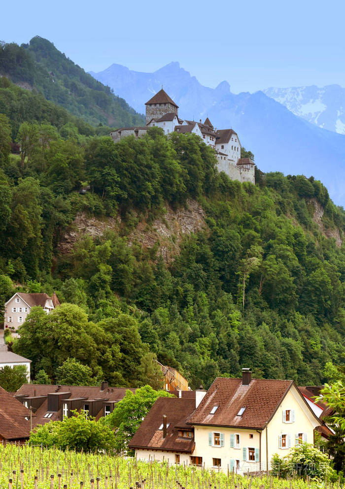 古腾堡城堡在瓦杜兹列支敦士登