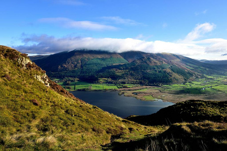 Bassenthwaite 湖上空的阳光