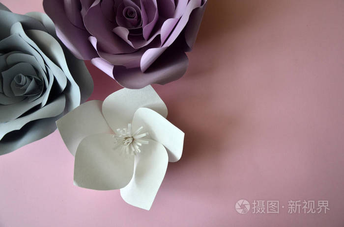 花卉背景 彩色手工纸花在粉红色的背景 老式的纸花 超紫 灰色 花纸背景 图案可爱的风格 玫瑰由纸制成 快乐女人大照片 正版商用图片11ilms 摄图新视界 花卉背景 彩色手工纸花在粉红色的背景 老式的纸花 超紫 灰色 花纸背景 图案可爱的风格 玫瑰由纸制成 快乐女人大照片 正版商用图片11ilms 摄图新视界