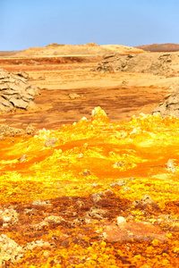 在埃塞俄比亚的达纳基尔，非洲，达洛尔湖的火山洼地和像火星一样的酸舒弗。