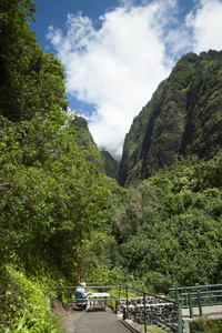 画 Iao 山谷在西部茂宜山