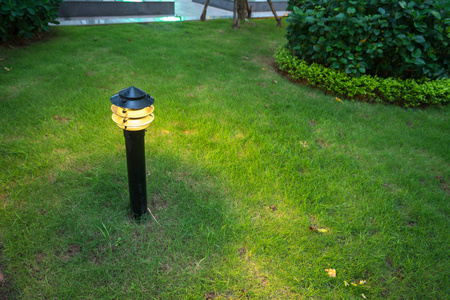 太阳能草坪灯图片