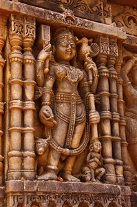 雕刻偶像的外墙, Hatkeshwar Mahadev, 第十七世纪寺, 家庭神 Nagar 婆罗门。Vadnagar