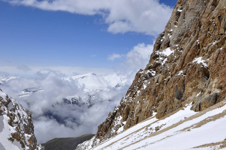 阿塞拜疆雪山