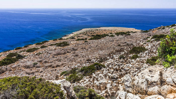 从格雷科角的最高点可以看到塞浦路斯岛地中海海岸的风景。