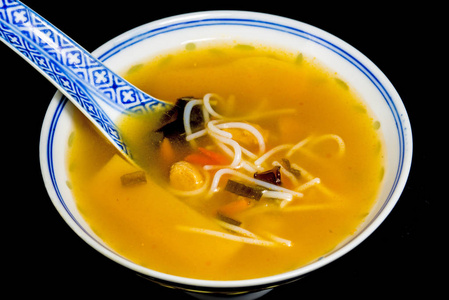 亚洲鸡面汤，陶瓷汤匙