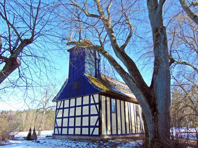 森林里的蓝色教堂