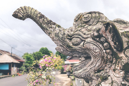 印度教的石像在巴厘神庙。印尼巴厘岛热带岛屿