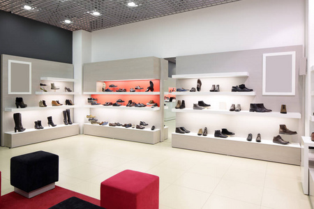 内政部在现代欧洲商城的鞋店
