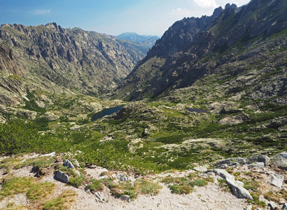 corsician 阿尔卑斯两座高山湖泊美景