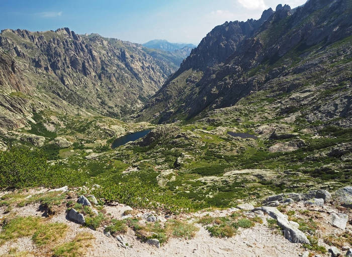 corsician阿尔卑斯两座高山湖泊美景