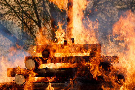 大火, 燃烧的女巫照片