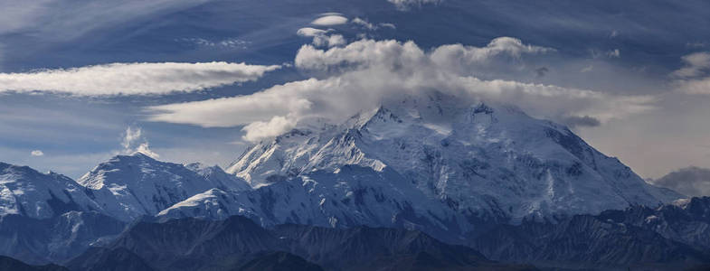 德纳 麦金利 是北方最高的山峰。
