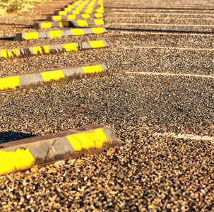 澳大利亚沥青停车线的抽象背景纹理