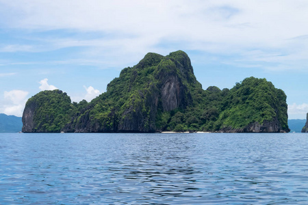海中的岩石形成El Nido, 巴拉望, 菲律宾