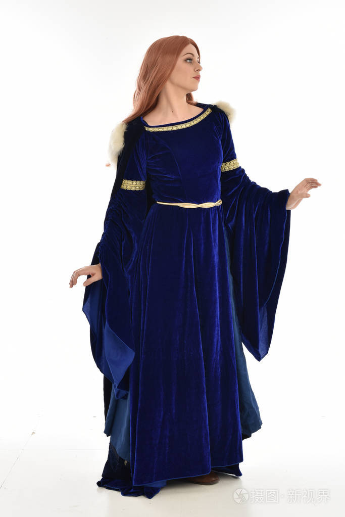 站立姿势孤立在白色背景上.