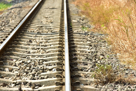 铁路track.railroad.train铁路轨道的长度特写。