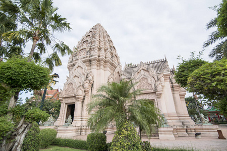 泰国东北部伊桑省伯里拉姆省城市中心的城市支柱神殿。 泰国伯里拉姆2017年11月。