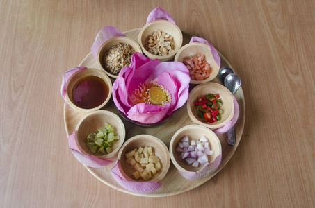 Miang 康传统小吃从泰国或包装在 pu 的食物