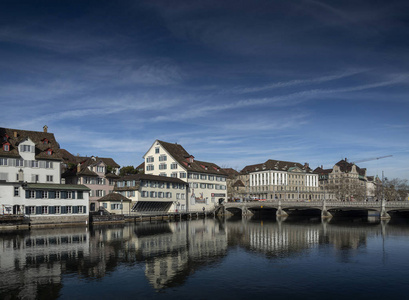 中央苏黎世老城 limmat 河地标风景在 switzerlan