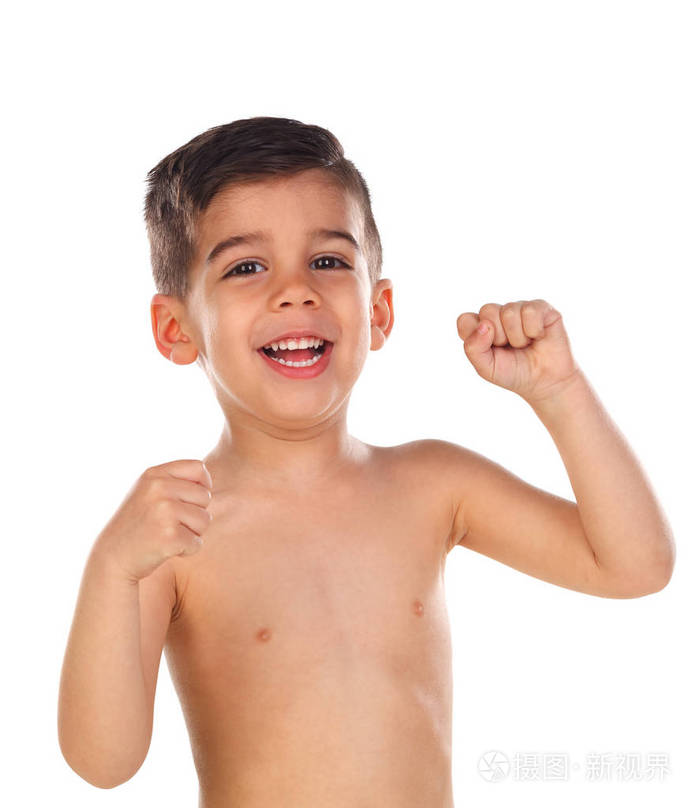 快乐的赤膊小男孩被隔离在白色的背景上