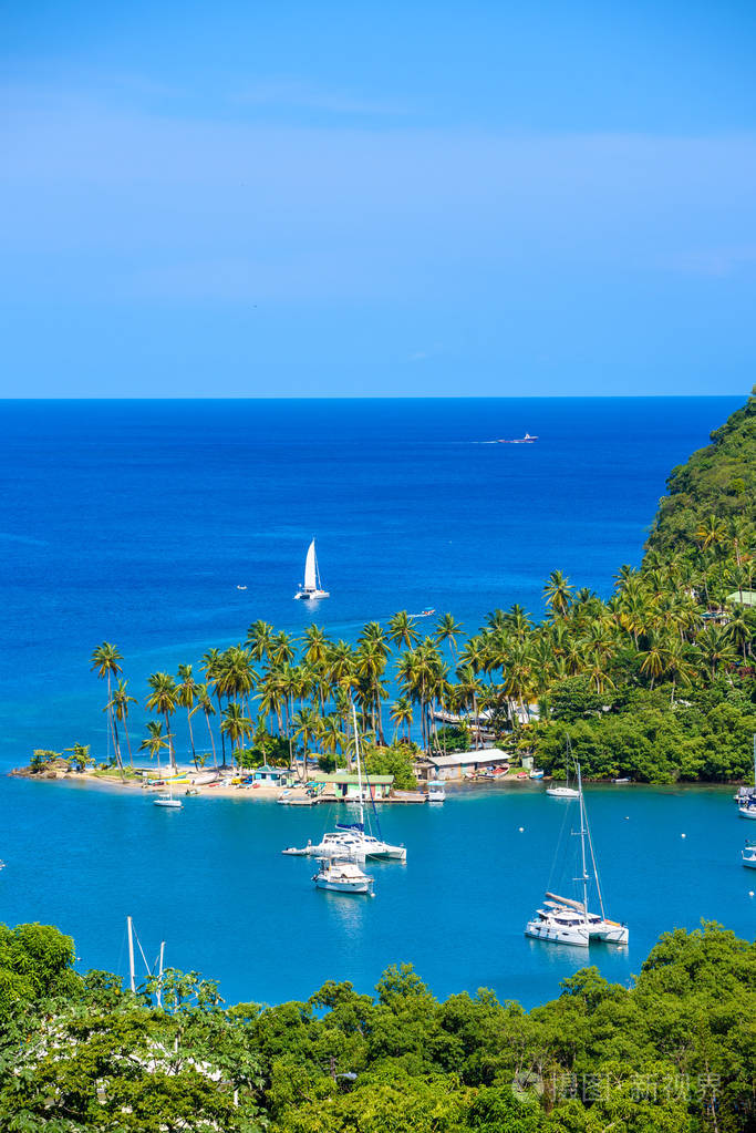 万寿菊湾位于圣卢西亚加勒比岛西海岸
