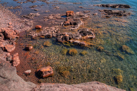 玛瑙滩位于银湾 Minn 湖岸边