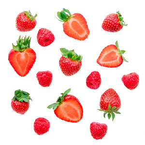 与草莓和覆盆子分离的白色背景无缝图案