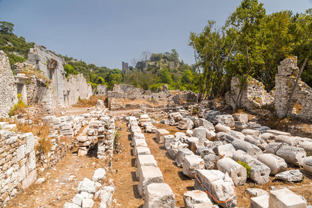 土耳其安塔利亚奥利姆波斯古遗址的遗址。古代文明建在地中海沿岸..