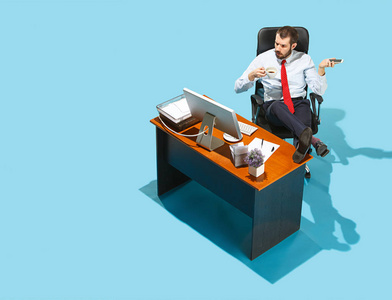 苦恼的老板图片