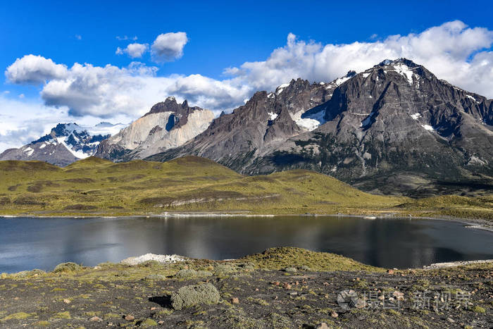 智利巴塔哥尼亚的洛斯库尔诺斯和拉戈诺登斯基尔德国家公园全景