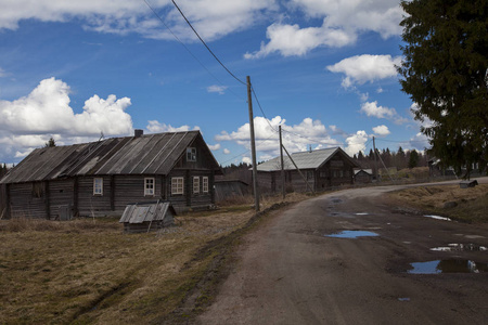 俄罗斯村庄的旧木屋