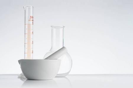 实验室玻璃器皿仪器,化学实验室空设备照片