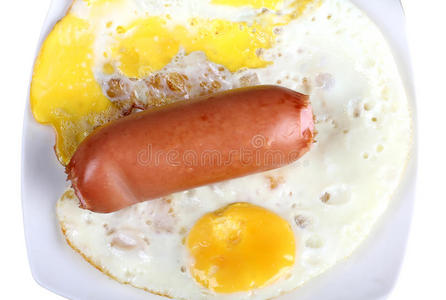 鸡蛋香肠盘