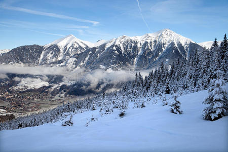 阿尔卑斯山山谷风光