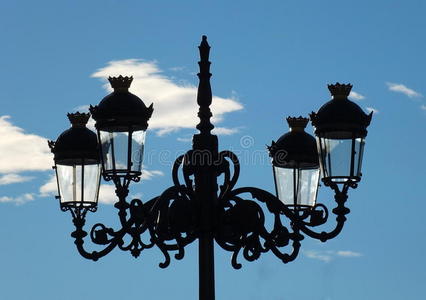 普拉多广场的灯光图片