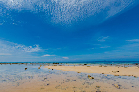 马来西亚热带蒂曼岛珊瑚礁景观。 美丽的东南亚海景在Tekek海滩。