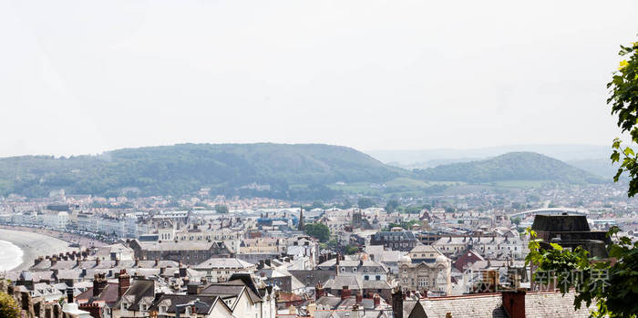  roofs and chimneys