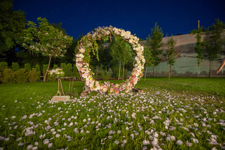 婚礼装饰品和鲜花