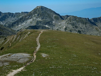 从攀登维伦峰到保加利亚皮林山的全景