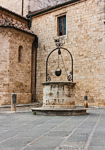  Orcia, Tuscany Italy ancient water well in the picturesque noo