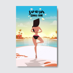 夏季瑜珈后视妇女做运动放松景观阳光海滩徽章设计标签。节日假期字体为标志, 模板, 邀请, 贺卡, 印刷品和海报