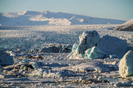 冰岛Jokulsarlon泻湖美丽的寒冷景观图片冰岛冰川泻湖湾。 冰岛欧洲东南部的Vatnajokull国家公园。