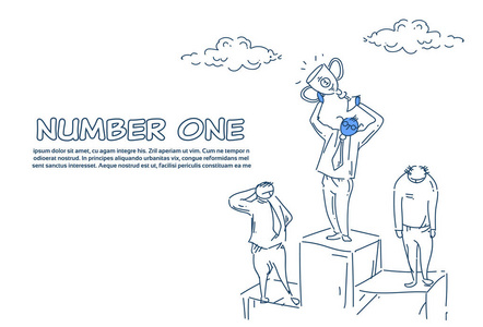 领奖杯在领奖台上举行的商人奖杯冠军杯第一个概念白色背景草图涂鸦