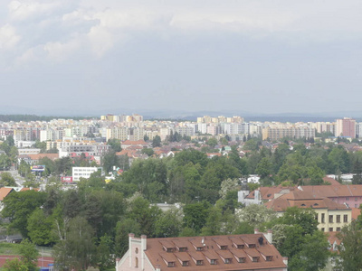 捷克共和国塞斯克布德乔维奇2018年5月10日城市之景。市中心旧房屋顶..从上面看。