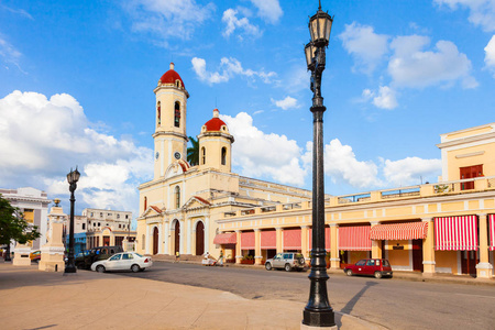 Cienfuegos大教堂Catedral de la PurisimaConcepcion是一座宗教建筑的名称，位于古巴C