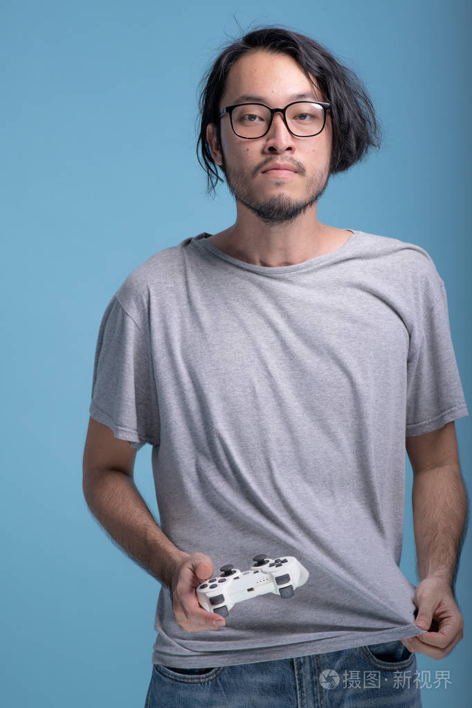 年轻一代的嬉皮士放松概念.